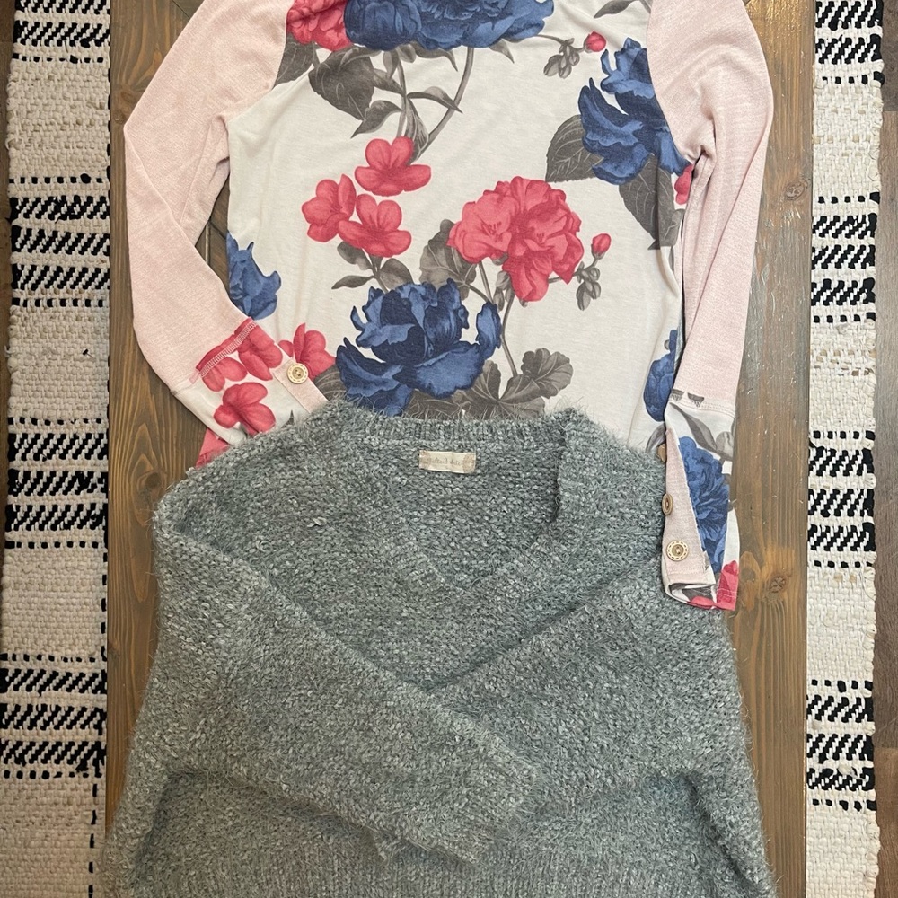 Floral Print Boutique Top Knit Altar’d State Sweater Size Small Lot of 2